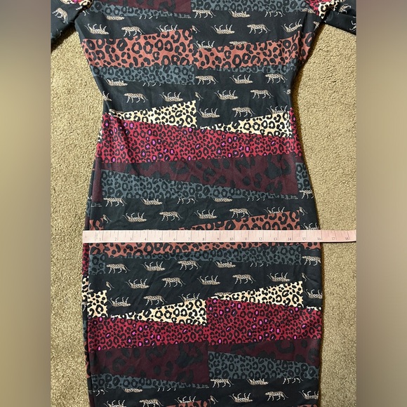 Victoria’s Secret Sport long sleeved dress with back detail - Picture 5 of 7